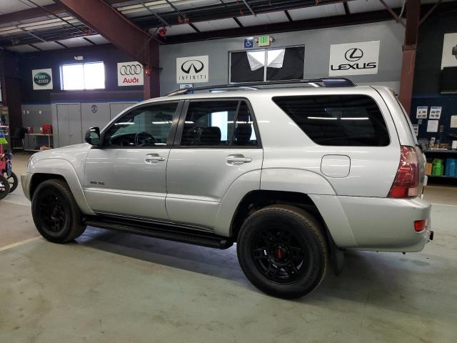 JTEBU14R750075485 - 2005 TOYOTA 4RUNNER SR5 SILVER photo 2