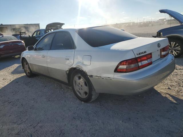 JT8BF28G9Y0276496 - 2000 LEXUS ES 300 WHITE photo 2