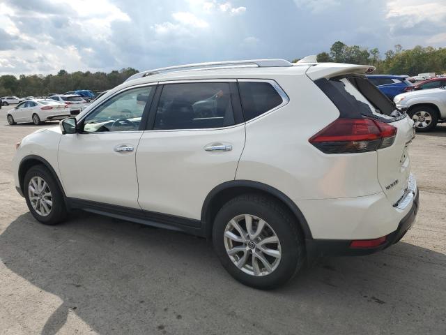JN8AT2MV3JW349816 - 2018 NISSAN ROGUE S Blanc photo 2