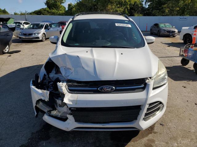1FMCU9G90FUB82757 - 2015 FORD ESCAPE SE WHITE photo 5