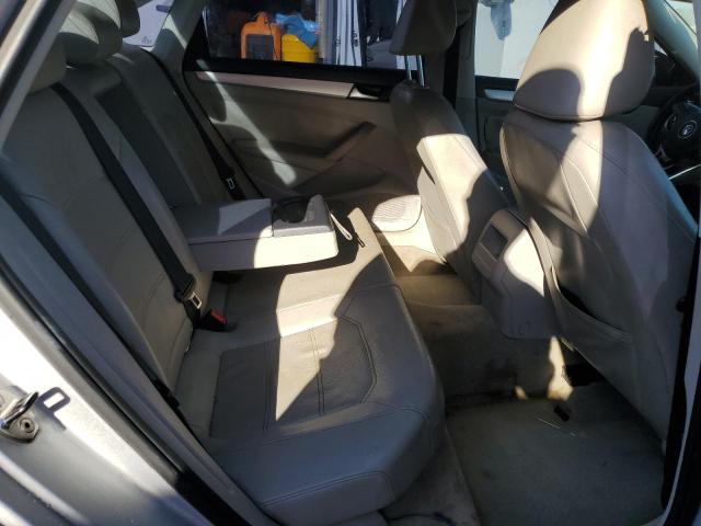 1VWBH7A36CC057855 - 2012 VOLKSWAGEN PASSAT SE WHITE photo 10