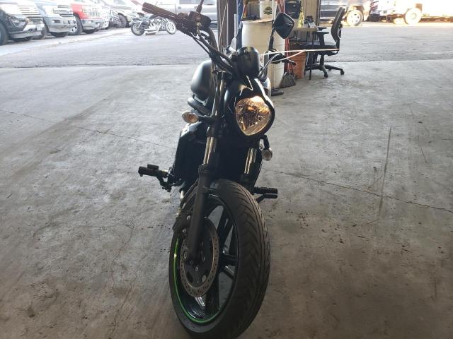 JKAENEC19PDA07232 - 2023 KAWASAKI EN650 C Schwarz Foto 2