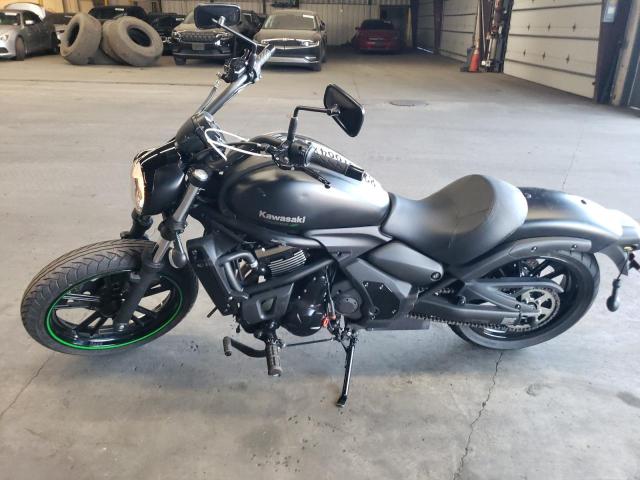 JKAENEC19PDA07232 - 2023 KAWASAKI EN650 C Schwarz Foto 3