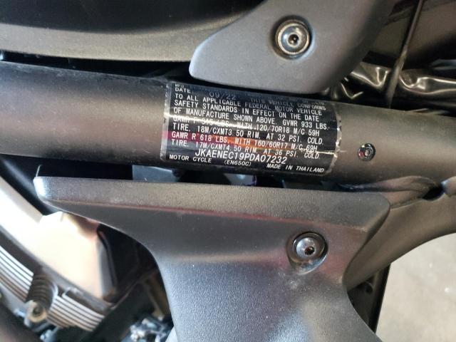 JKAENEC19PDA07232 - 2023 KAWASAKI EN650 C Schwarz Foto 9