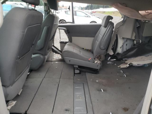 2A4RR5D15AR243656 - 2010 CHRYSLER TOWN & COU TOURING WHITE photo 11