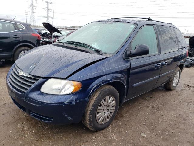 1C4GP45RX5B118075 - 2005 CHRYSLER TOWN & COU BLUE photo 1