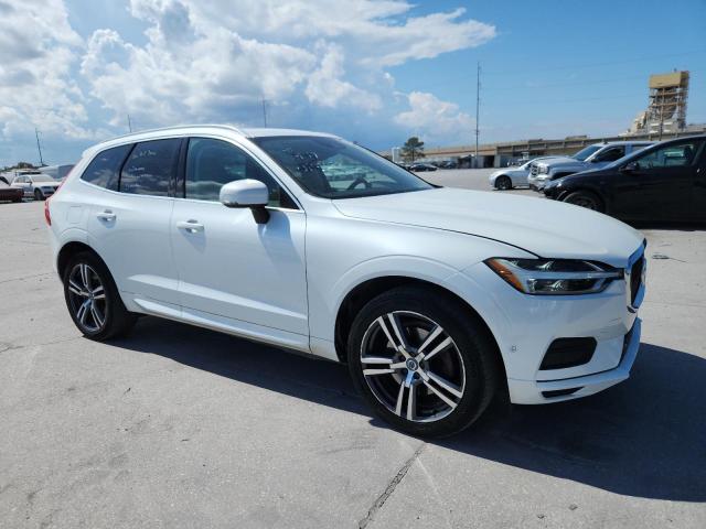 LYVA22RK2JB097432 - 2018 VOLVO XC60 T6 WHITE photo 4