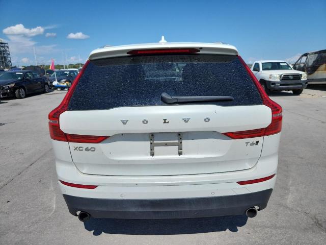 LYVA22RK2JB097432 - 2018 VOLVO XC60 T6 WHITE photo 6