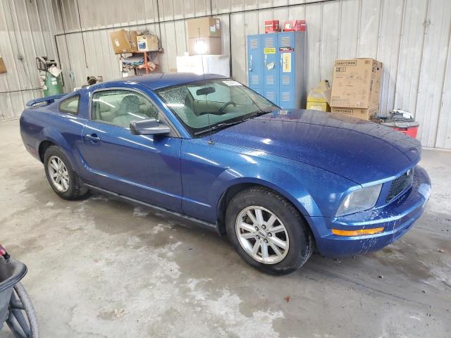 1ZVFT80N165180142 - 2006 FORD MUSTANG BLUE photo 4