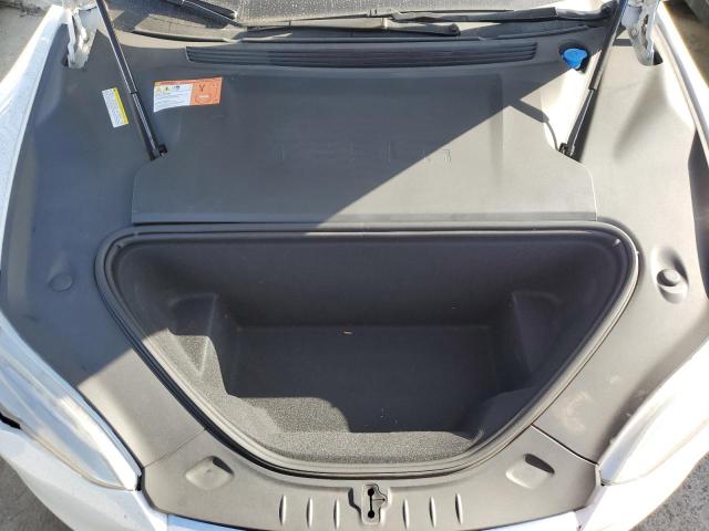 5YJSA1E24HF190663 - 2017 TESLA MODEL S WHITE photo 11
