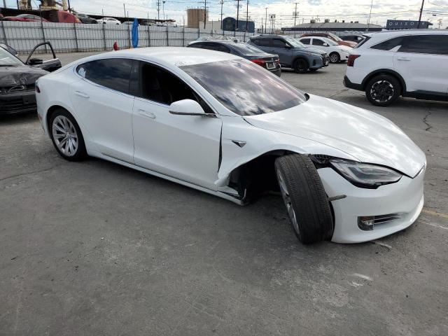 5YJSA1E24HF190663 - 2017 TESLA MODEL S WHITE photo 4
