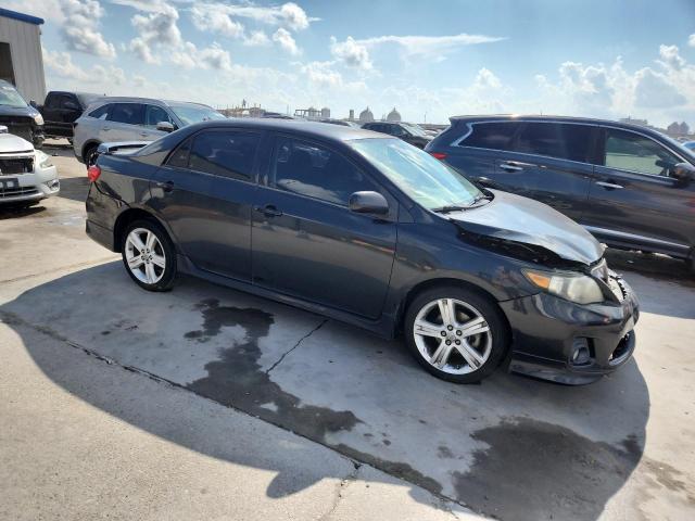 5YFBU4EE1DP107806 - 2013 TOYOTA COROLLA BASE أسود صورة 4