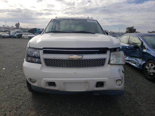 3GNVKGE03AG274234 - 2010 CHEVROLET AVALANCHE LTZ WHITE photo 5