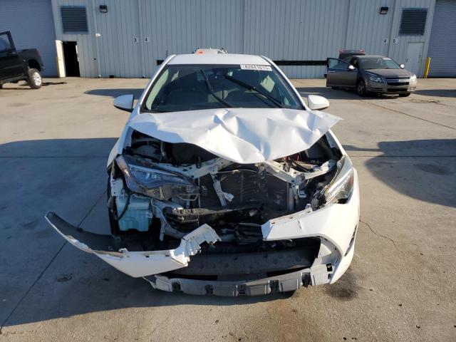 2T1BURHE8JC037340 - 2018 TOYOTA COROLLA L WHITE photo 5