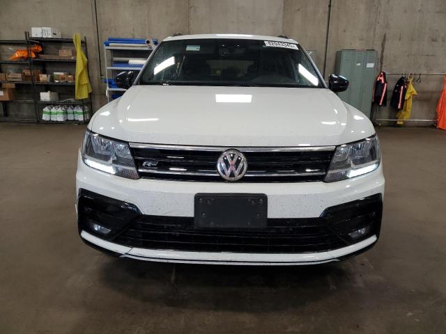 3VV2B7AX6MM014559 - 2021 VOLKSWAGEN TIGUAN SE أبيض صورة 5