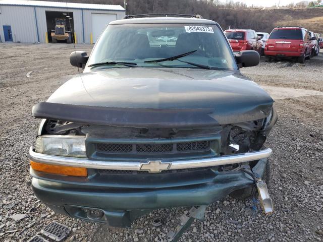 1GNDT13WX2K234708 - 2002 CHEVROLET BLAZER GREEN photo 5