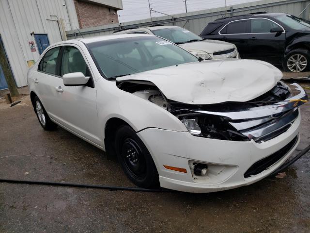 3FAHP0HA1AR414326 - 2010 FORD FUSION SE WHITE photo 4