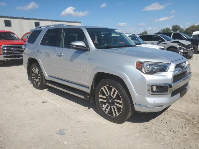 JTEBU5JR9G5309546 - 2016 TOYOTA 4RUNNER SR5/SR5 PREMIUM SILVER photo 4