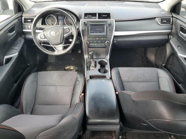 4T1BF1FK5HU735613 - 2017 TOYOTA CAMRY LE Күміс фото 8