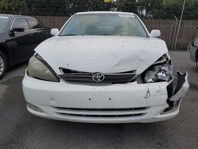 4T1BF30K72U020554 - 2002 TOYOTA CAMRY LE WHITE photo 5