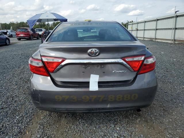 4T4BF1FK3FR459838 - 2015 TOYOTA CAMRY LE GRAY photo 6