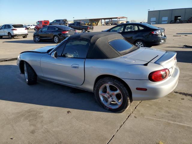 JM1NB353930306588 - 2003 MAZDA MX-5 MIATA BASE SILVER photo 2