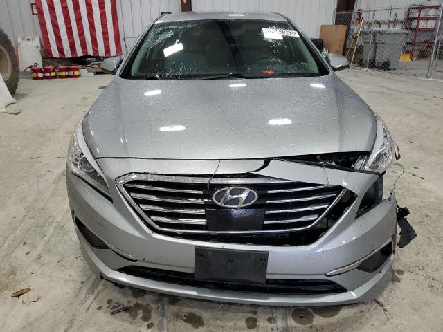 5NPE24AF5HH572464 - 2017 HYUNDAI SONATA SE SILVER photo 5