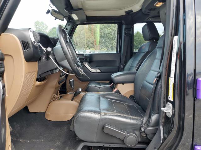 1C4HJWEG7CL273996 - 2012 JEEP WRANGLER U SAHARA Czarny zdjęcie 7