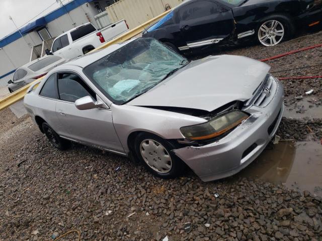 1HGCG3142YA027929 - 2000 HONDA ACCORD LX SILVER photo 4