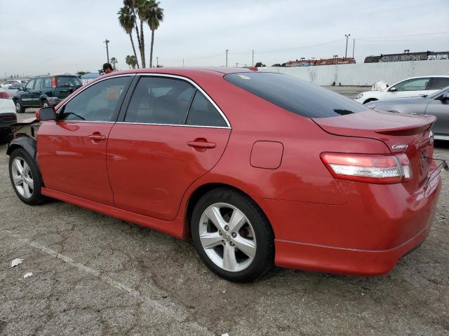 4T1BF3EK5BU735325 - 2011 TOYOTA CAMRY BASE RED photo 2