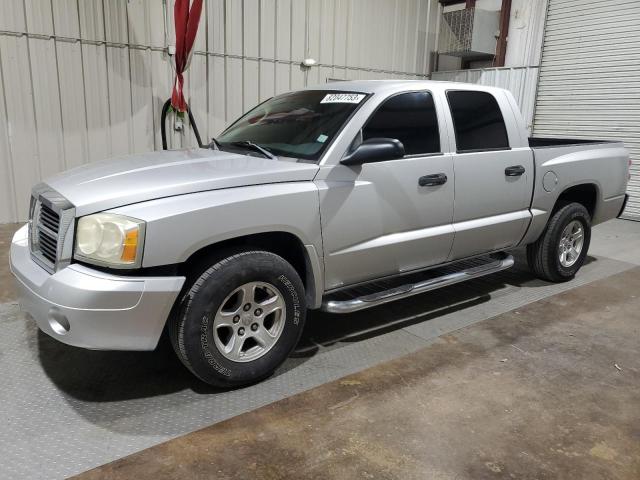 1D7HE48K26S588343 - 2006 DODGE DAKOTA QUAD SLT SILVER photo 1