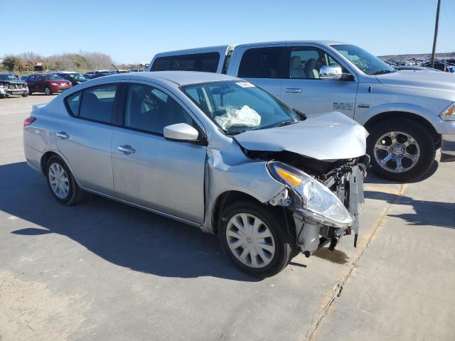 3N1CN7AP9HK415800 - 2017 NISSAN VERSA S SILVER photo 4