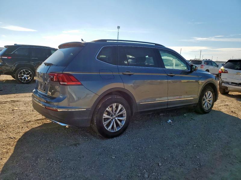 3VV3B7AX9JM170529 - 2018 VOLKSWAGEN TIGUAN SE فحمي صورة 3
