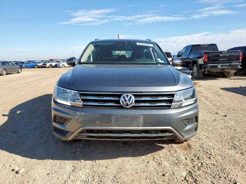 3VV3B7AX9JM170529 - 2018 VOLKSWAGEN TIGUAN SE فحمي صورة 5