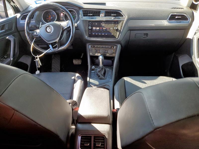3VV3B7AX9JM170529 - 2018 VOLKSWAGEN TIGUAN SE فحمي صورة 8