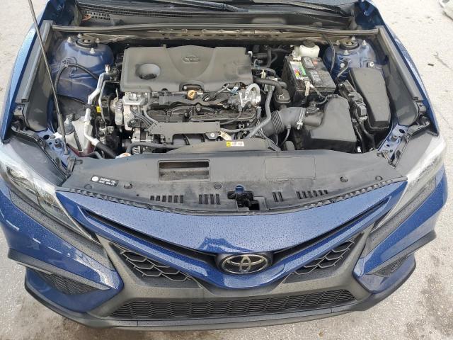 4T1G11AK6RU191717 - 2024 TOYOTA CAMRY SE NIGHT SHADE BLUE photo 11