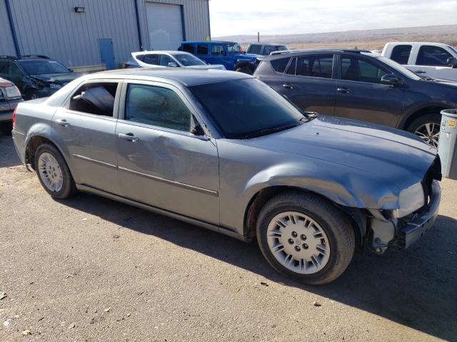 2C3KA43R47H839912 - 2007 CHRYSLER 300 SILVER photo 4