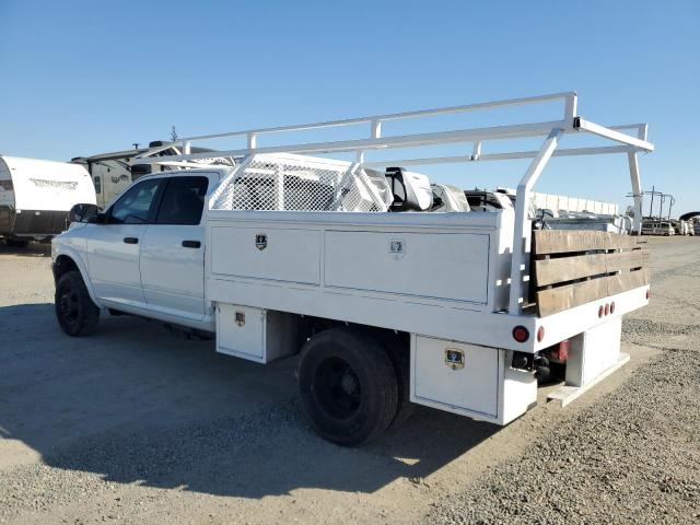 3C7WRTCL2FG672091 - 2015 RAM 3500 WHITE photo 2