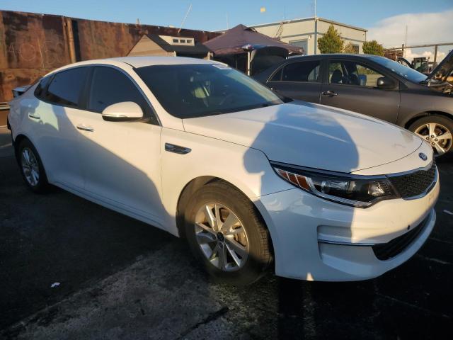 KNAGT4L32J5198195 - 2018 KIA OPTIMA LX WHITE photo 4