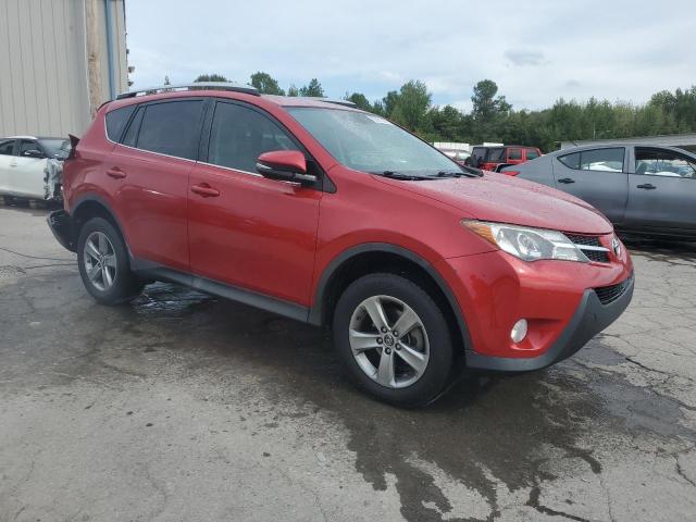 2T3WFREV9FW207296 - 2015 TOYOTA RAV4 XLE RED photo 4