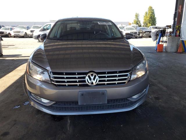 1VWCM7A36CC066152 - 2012 VOLKSWAGEN PASSAT SEL Gris foto 5