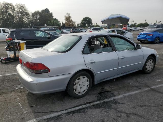 1HGCG665X1A131240 - 2001 HONDA ACCORD LX SILVER photo 3