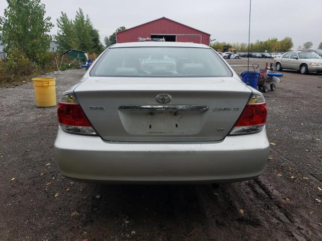 4T1BF32K95U084032 - 2005 TOYOTA CAMRY LE 银色 照片 6