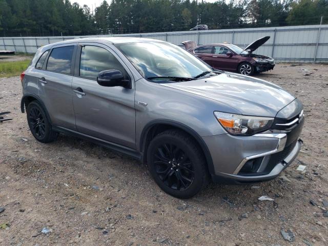 JA4AP3AUXJZ021447 - 2018 MITSUBISHI OUTLANDER ES Մոխրագույն լուսանկար 4