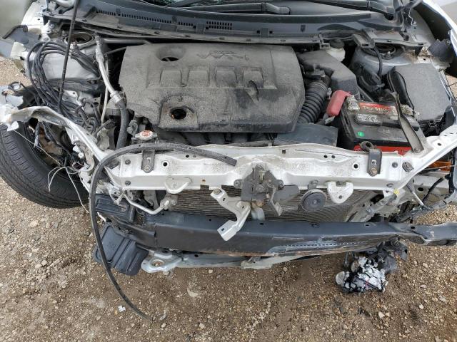 2T1BURHE1JC011999 - 2018 TOYOTA COROLLA L Silber Foto 11