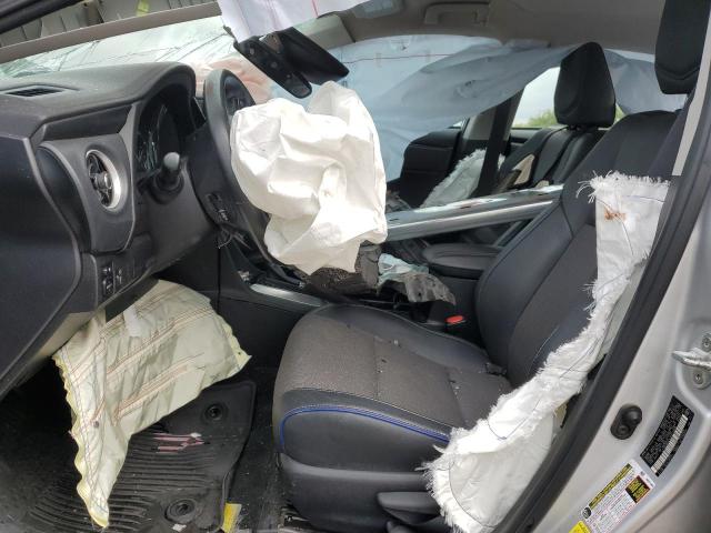 2T1BURHE1JC011999 - 2018 TOYOTA COROLLA L Silber Foto 7