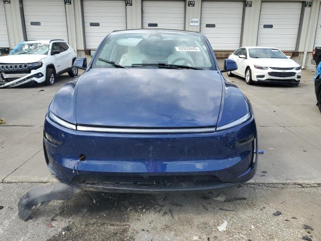 7SAYGDEE8TA432965 - 2026 TESLA MODEL Y أزرق صورة 5
