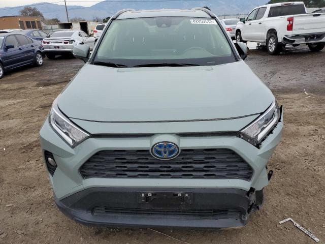 JTMRWRFVXMD126149 - 2021 TOYOTA RAV4 XLE GRAY photo 5