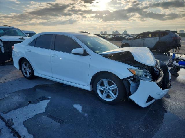 4T1BF1FK3EU814063 - 2014 TOYOTA CAMRY L 白色 照片 4