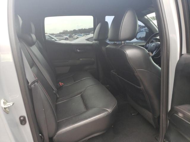 5TFCZ5AN7HX072715 - 2017 TOYOTA TACOMA DOUBLE CAB ვერცხლისფერი ფოტო 10